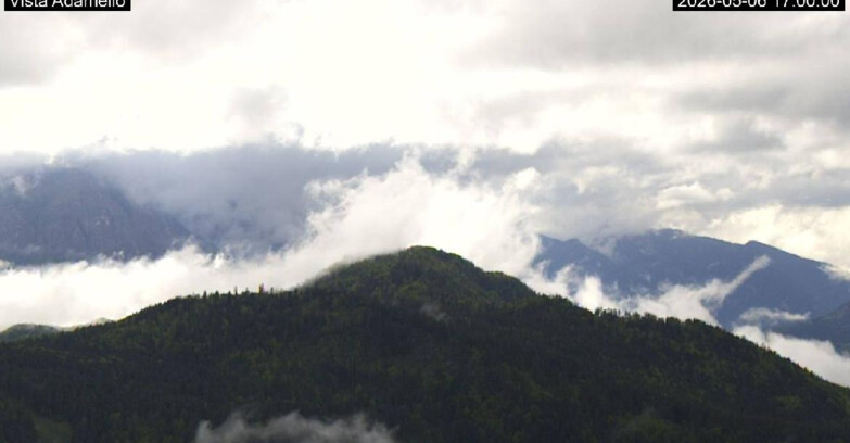 Webcam Лавароне  - View on Ghiacciaio Adamello