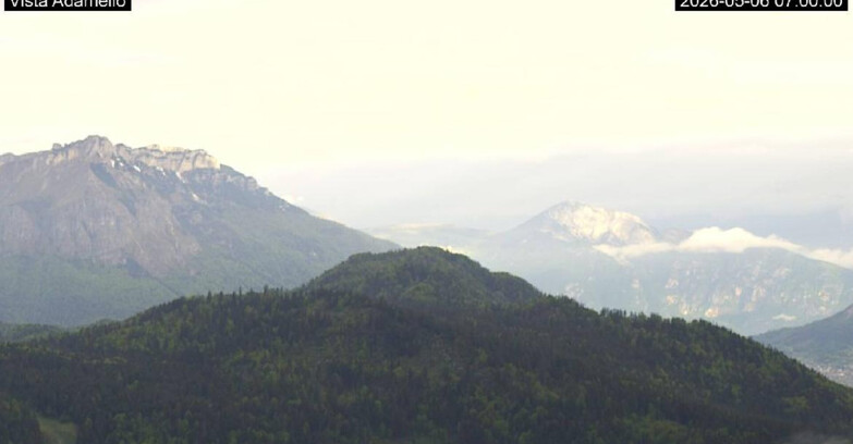 Webcam Лавароне  - View on Ghiacciaio Adamello