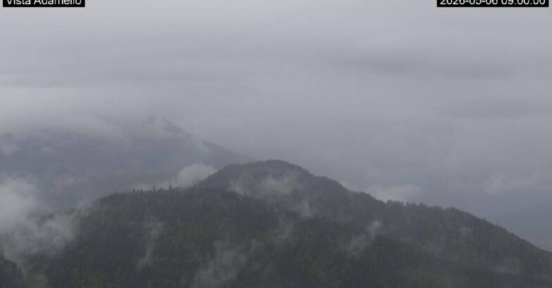 Webcam Лавароне  - View on Ghiacciaio Adamello