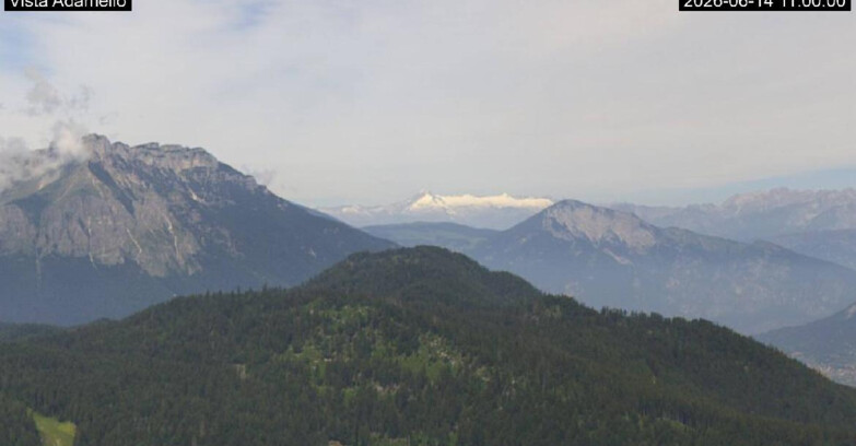 Webcam Lavarone - View on Ghiacciaio Adamello