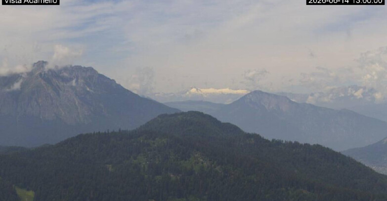 Webcam Lavarone - View on Ghiacciaio Adamello