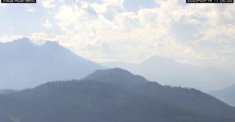 Webcam Lavarone - View on Ghiacciaio Adamello