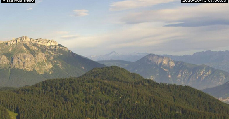 Webcam Lavarone - View on Ghiacciaio Adamello