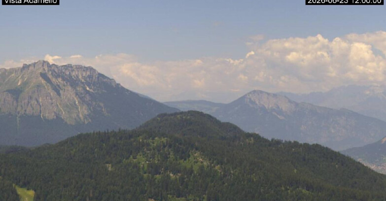 Webcam Lavarone - View on Ghiacciaio Adamello