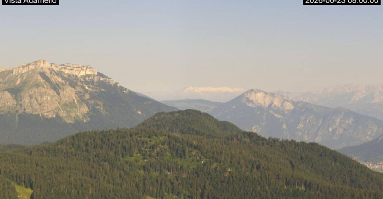 Webcam Lavarone Skigegiet - View on Ghiacciaio Adamello