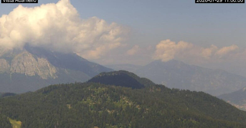Webcam Lavarone - View on Ghiacciaio Adamello