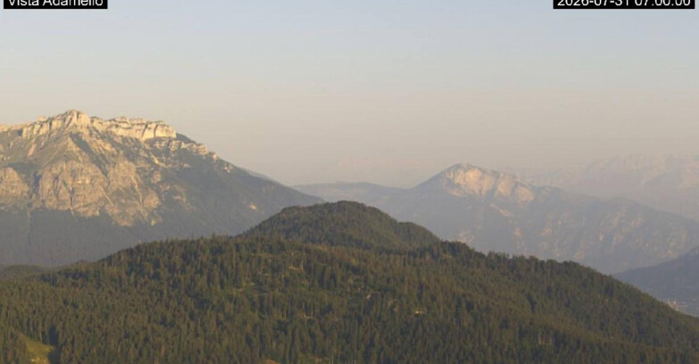 Webcam Lavarone - View on Ghiacciaio Adamello