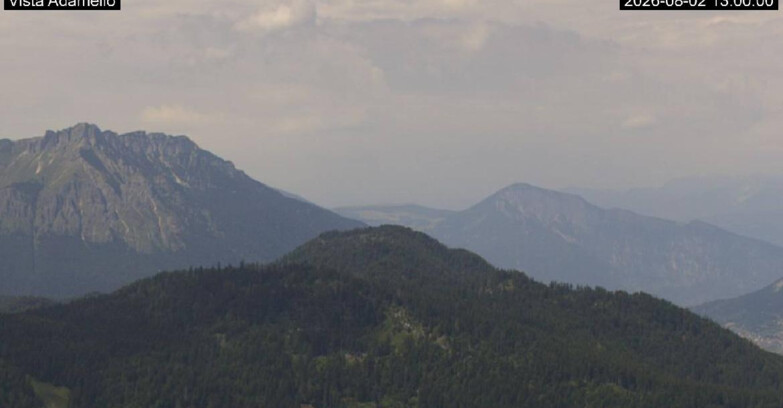 Webcam Ski area Lavarone - Vista su ghiacciaio Adamello