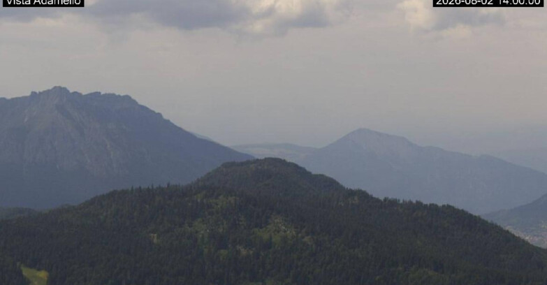 Webcam Ski area Lavarone - Vista su ghiacciaio Adamello