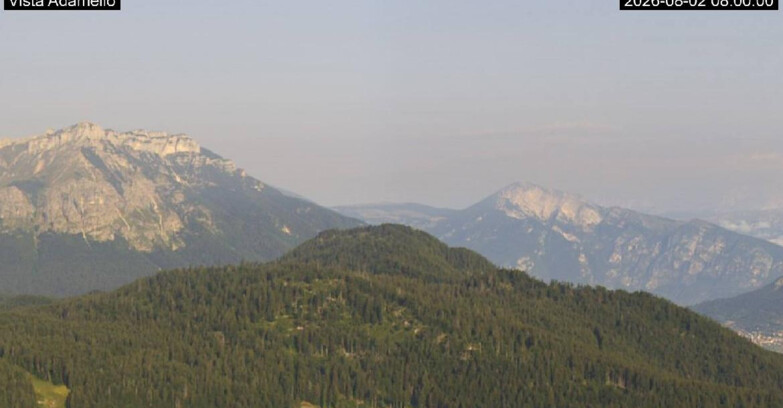Webcam Ski area Lavarone - Vista su ghiacciaio Adamello
