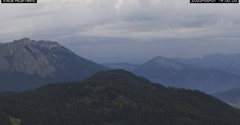 Webcam Lavarone Skigegiet - View on Ghiacciaio Adamello