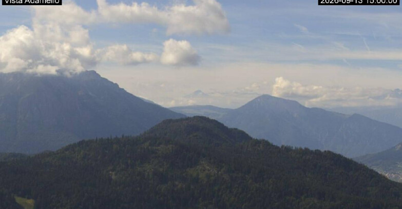 Webcam Lavarone - View on Ghiacciaio Adamello