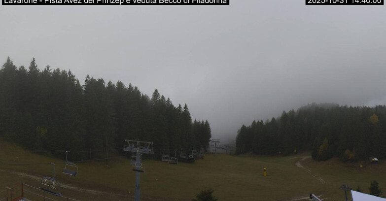 Webcam Lavarone Skigegiet - Pista Avez- seggiovia Lagh.