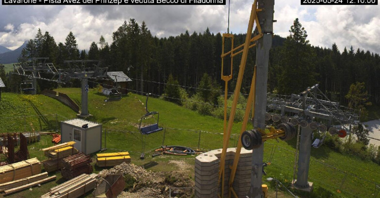 Webcam Lavarone - Pista Avez- seggiovia Lagh.