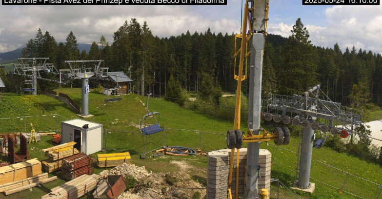 Webcam Lavarone Skigegiet - Pista Avez- seggiovia Lagh.
