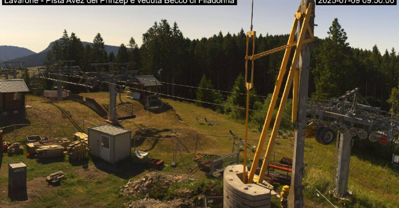 Webcam Лавароне  - Pista Avez- seggiovia Lagh.