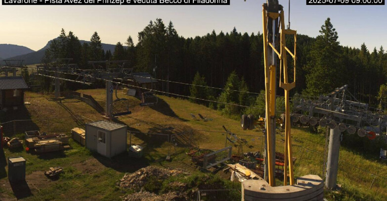 Webcam Лавароне  - Pista Avez- seggiovia Lagh.
