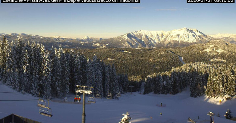 Webcam Лавароне  - Pista Avez- seggiovia Lagh.