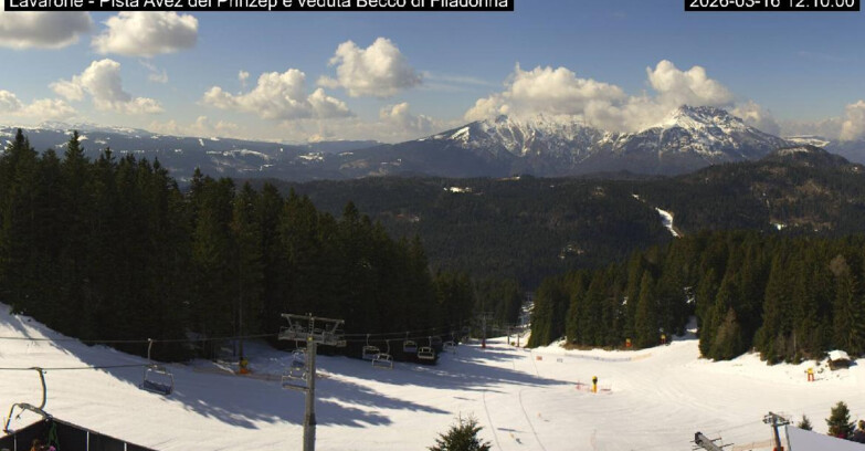 Webcam Ski area Lavarone - Pista Avez- seggiovia Lagh.