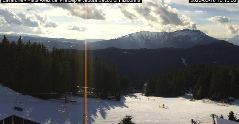 Webcam Ski area Lavarone - Pista Avez- seggiovia Lagh.
