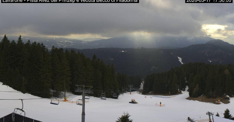 Webcam Ski Area Lavarone  - Pista Avez- seggiovia Lagh.