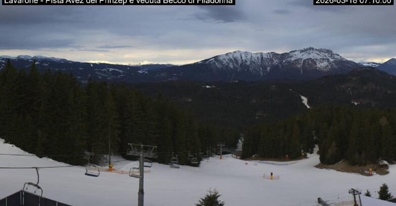 Webcam Лавароне  - Pista Avez- seggiovia Lagh.