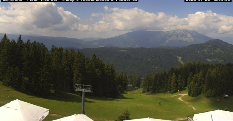 Webcam Ski area Lavarone - Pista Avez- seggiovia Lagh.