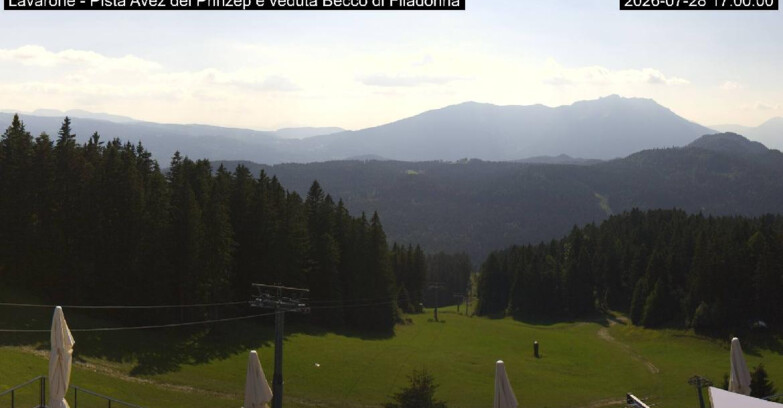 Webcam Ski area Lavarone - Pista Avez- seggiovia Lagh.