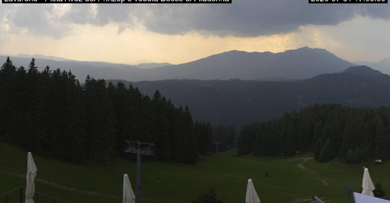 Webcam Лавароне  - Pista Avez- seggiovia Lagh.