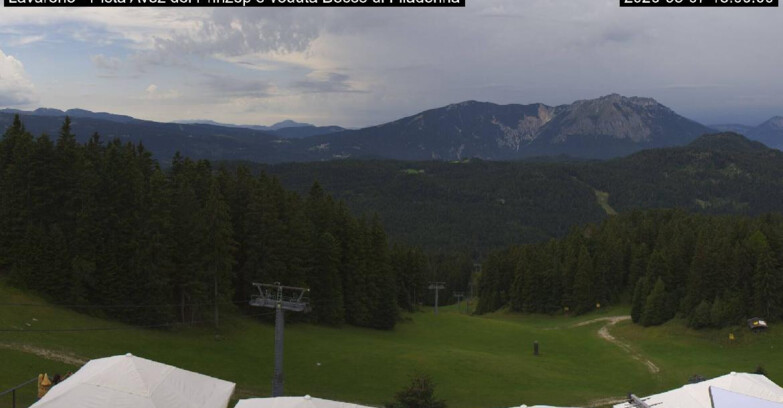 Webcam Lavarone Skigegiet - Pista Avez- seggiovia Lagh.