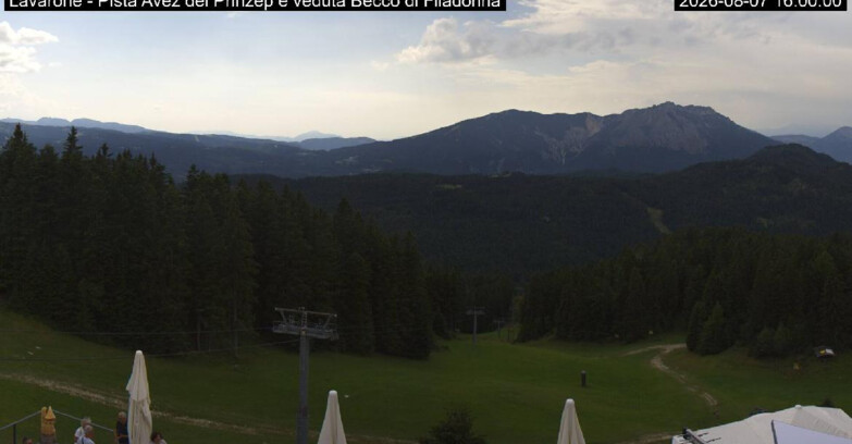 Webcam Lavarone Skigegiet - Pista Avez- seggiovia Lagh.