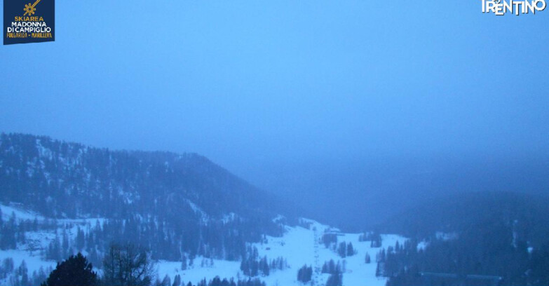 Webcam Folgarida-Marilleva  (Skiarea Campiglio Dolomiti di Brenta - Val di Sole Val Rendena) - Nuova Seggiovia Vigo