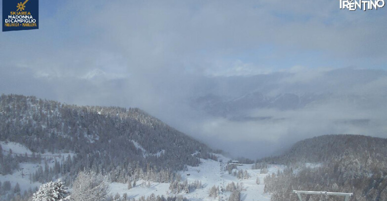 Webcam Folgarida-Marilleva  (Skiarea Campiglio Dolomiti di Brenta - Val di Sole Val Rendena) - Nuova Seggiovia Vigo