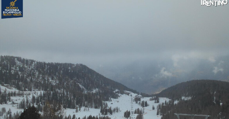 Webcam Folgarida-Marilleva  (Skiarea Campiglio Dolomiti di Brenta - Val di Sole Val Rendena) - Nuova Seggiovia Vigo