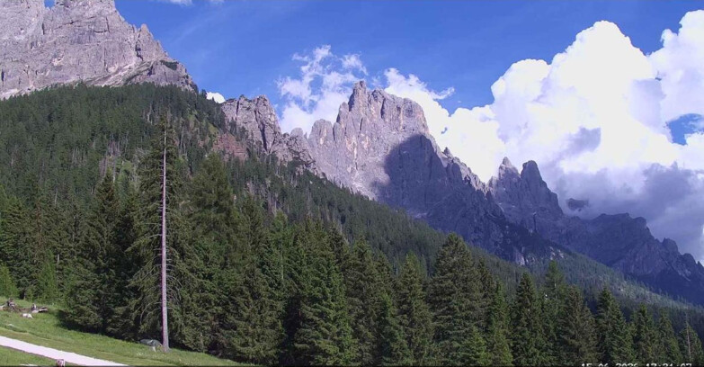 Webcam San Martino di Castrozza - Passo Rolle - Le Pale di San Martino
