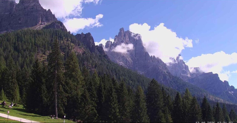 Webcam San Martino di Castrozza - Passo Rolle  - Le Pale di San Martino