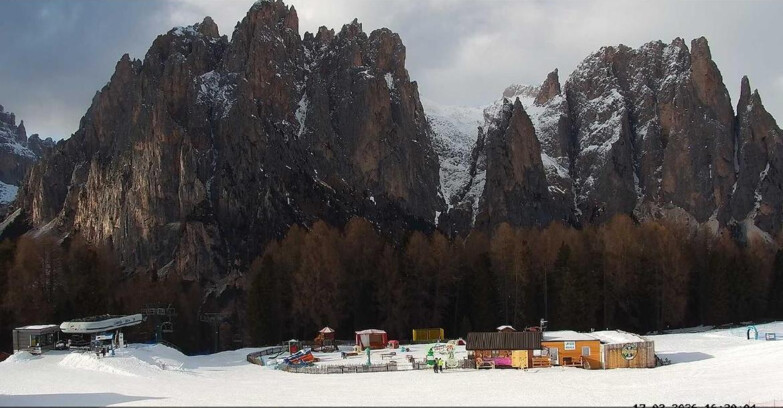 Webcam Vigo di Fassa-Pera-Ciampedie - Vigo - Ciampedie - Baby Park