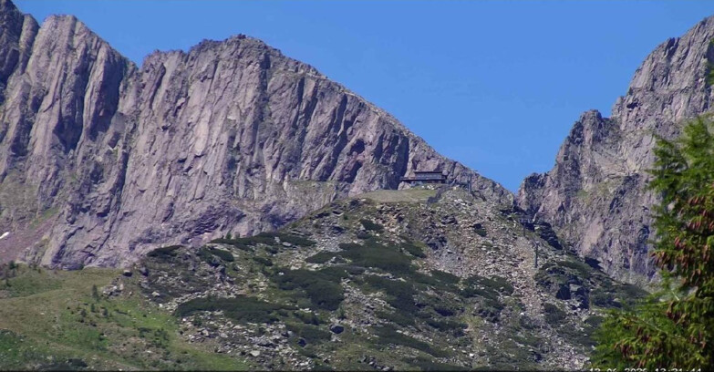 Webcam San Martino di Castrozza - Passo Rolle  - Punta Ces 