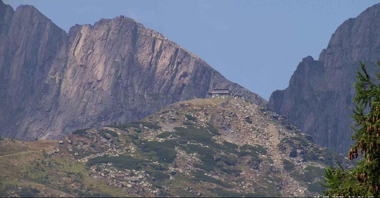 Webcam San Martino di Castrozza - Passo Rolle - Punta Ces 