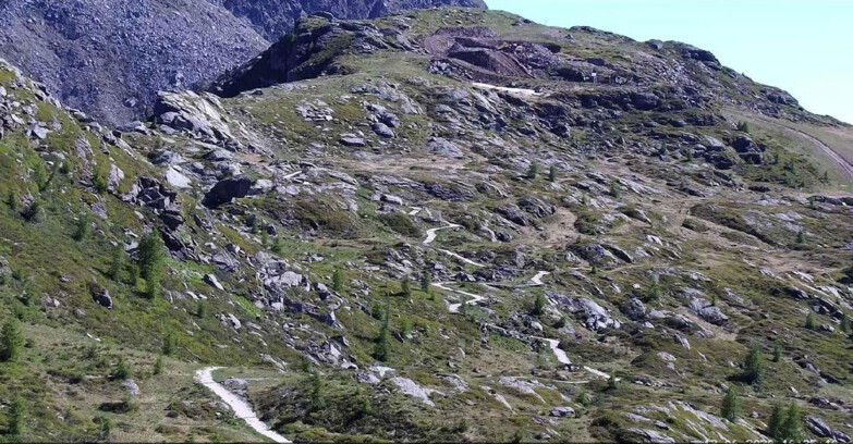 Webcam San Martino di Castrozza - Passo Rolle  - Sentiero delle Marmotte