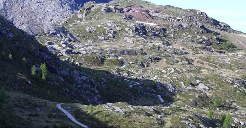 Webcam San Martino di Castrozza - Passo Rolle  - Sentiero delle Marmotte