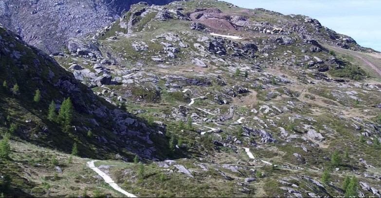 Webcam San Martino di Castrozza - Passo Rolle  - Sentiero delle Marmotte