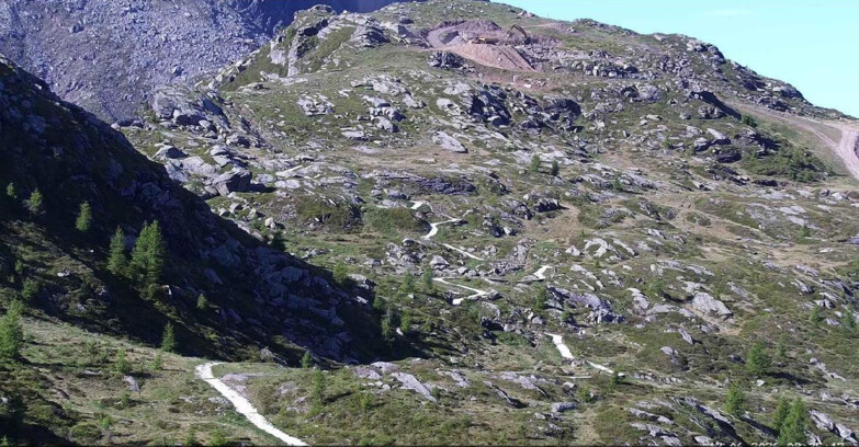 Webcam San Martino di Castrozza - Passo Rolle - Sentiero delle Marmotte