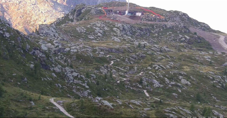 Webcam San Martino di Castrozza - Passo Rolle - Sentiero delle Marmotte