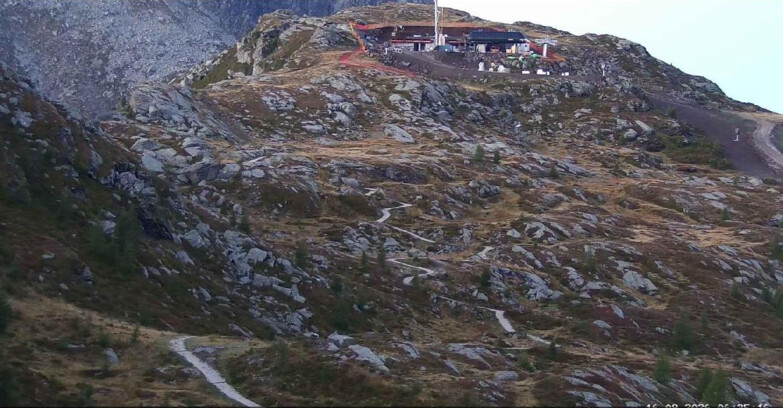 Webcam San Martino di Castrozza - Passo Rolle - Sentiero delle Marmotte