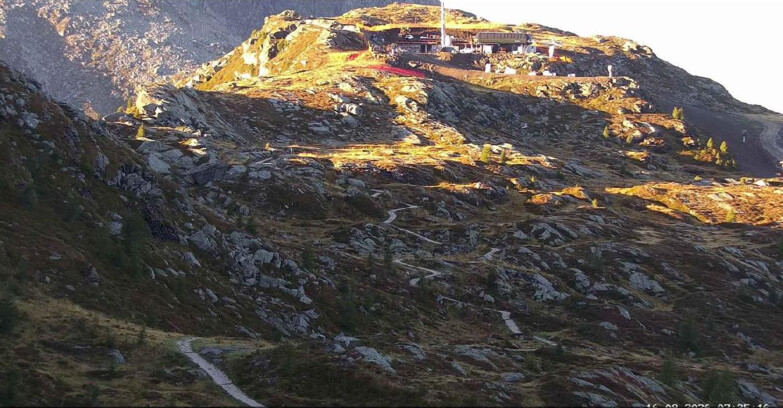 Webcam San Martino di Castrozza - Passo Rolle - Sentiero delle Marmotte