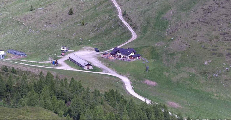 Webcam San Martino di Castrozza - Passo Rolle  - Malga Tognola