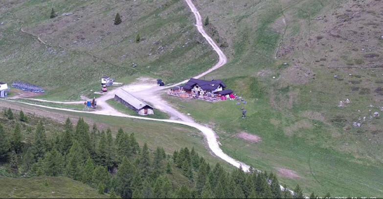Webcam San Martino di Castrozza - Passo Rolle  - Malga Tognola