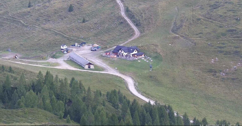 Webcam San Martino di Castrozza - Passo Rolle - Malga Tognola