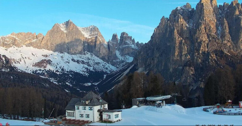 Webcam Vigo di Fassa-Pera-Ciampedìe - Vigo - Torri del Vajolet